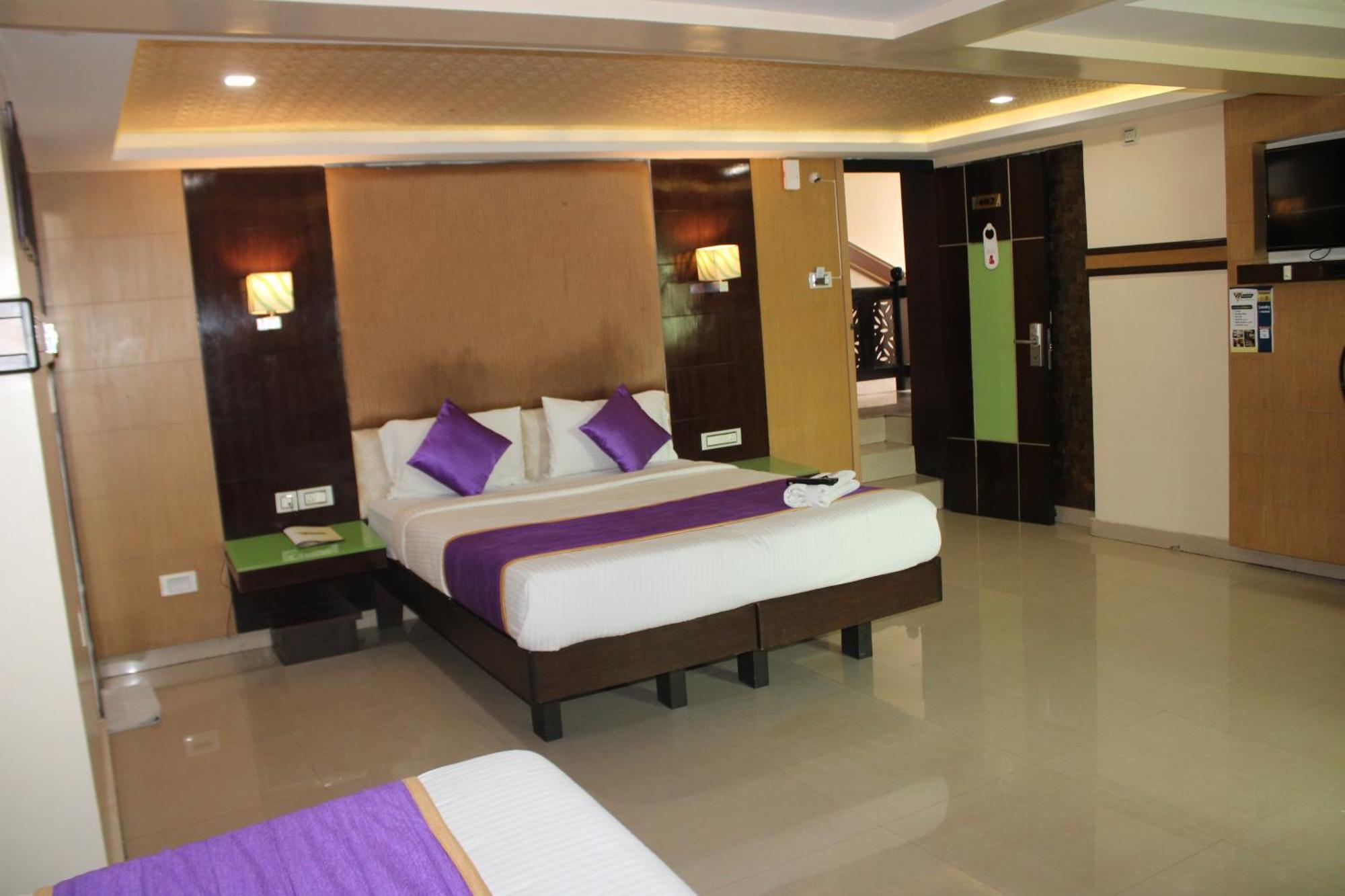 Vp International Hotel Bangalore Exterior foto