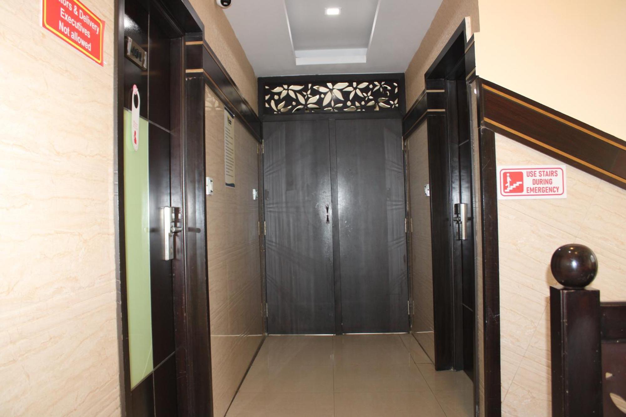 Vp International Hotel Bangalore Exterior foto