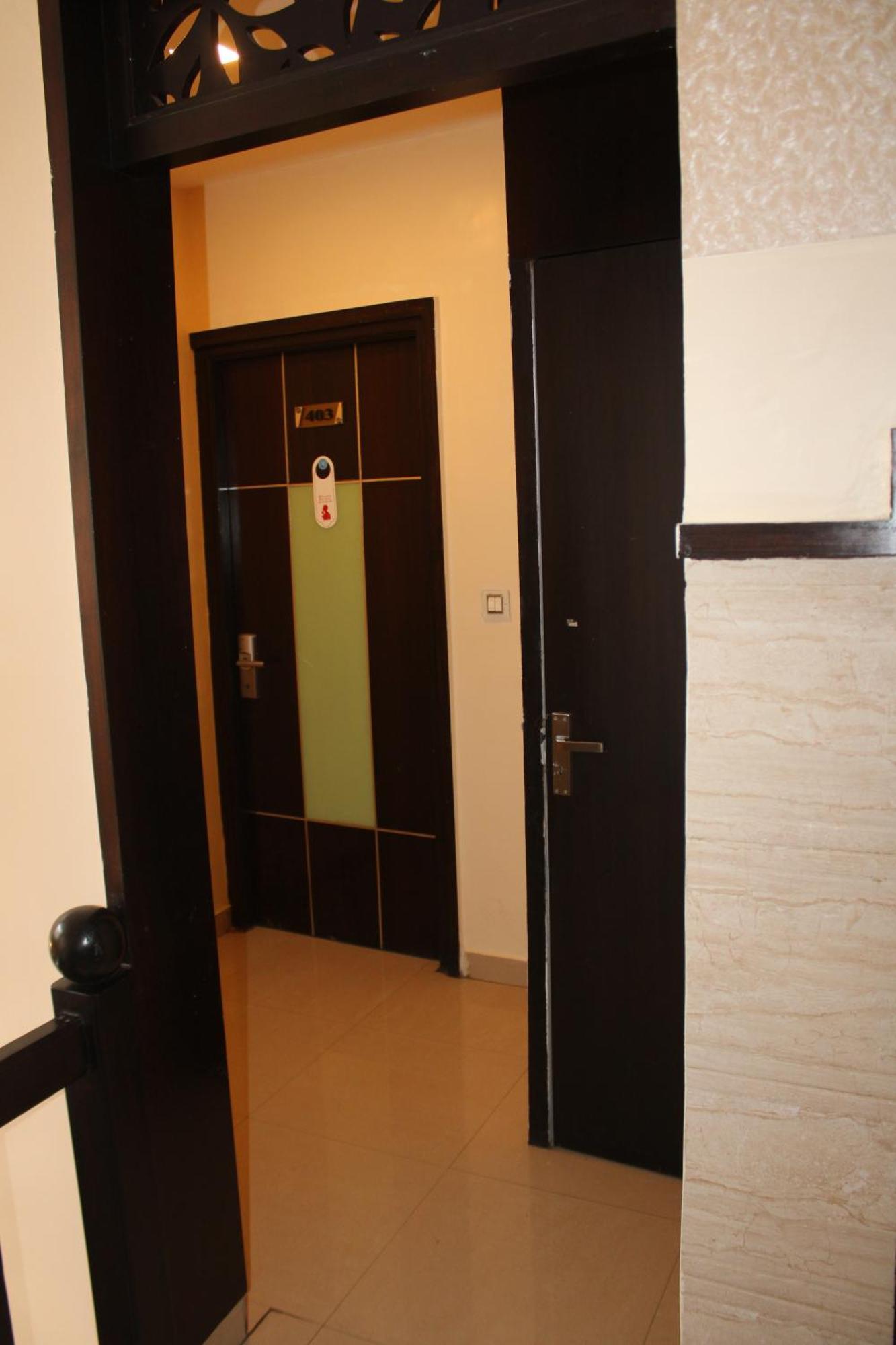 Vp International Hotel Bangalore Exterior foto